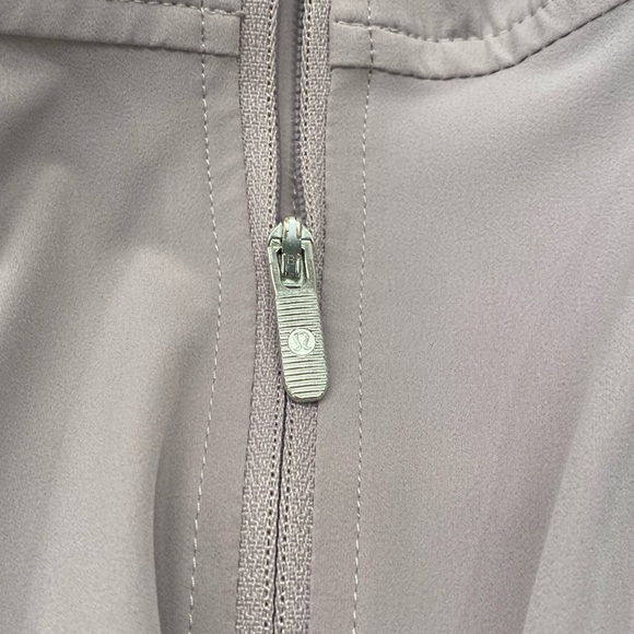 Lululemon Smoky Blush Pack It Up Jacket | Size 4 EUC - Picture 6 of 8